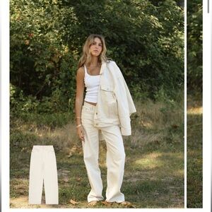 Parke Classic Straight Leg Jean in Cream. Size 26. New with tags never been worn